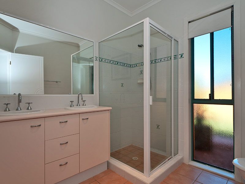 6 Gannet Street, Burleigh Waters QLD 4220, Burleigh Waters - Thumbnail 8