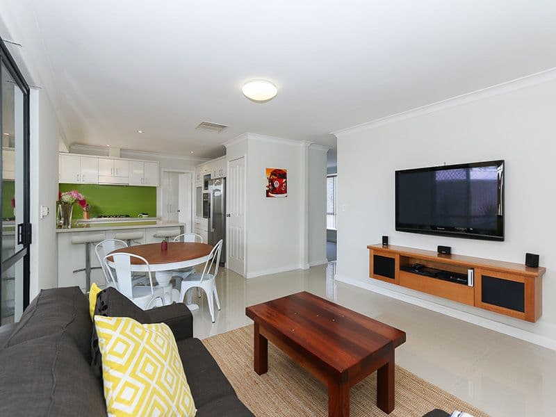 13 Ridgetop Trail, Ballajura WA 6066, Ballajura - Thumbnail 2