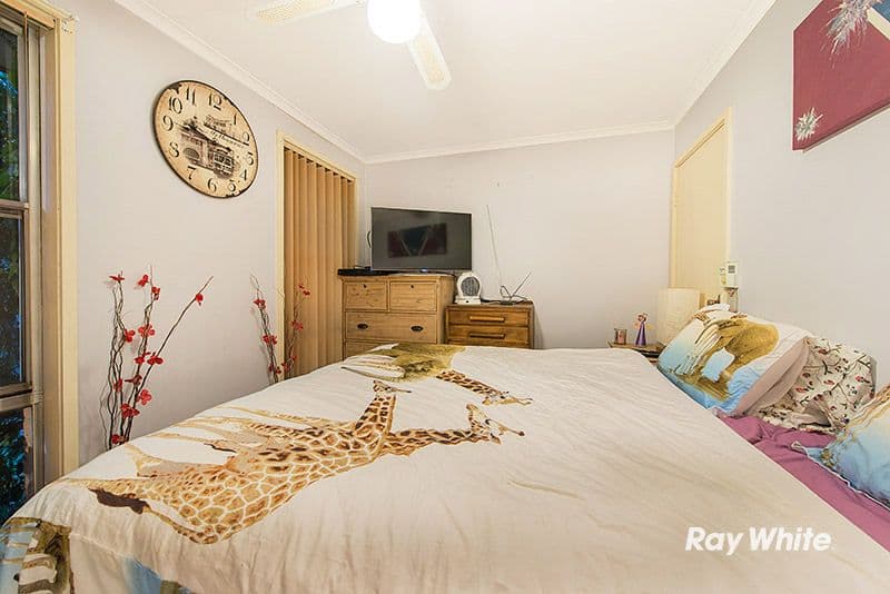 13 Village Drive, Hampton Park VIC 3976, Hampton Park - Thumbnail 4