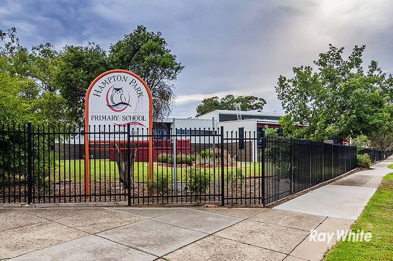 13 Village Drive, Hampton Park VIC 3976, Hampton Park - Thumbnail 8