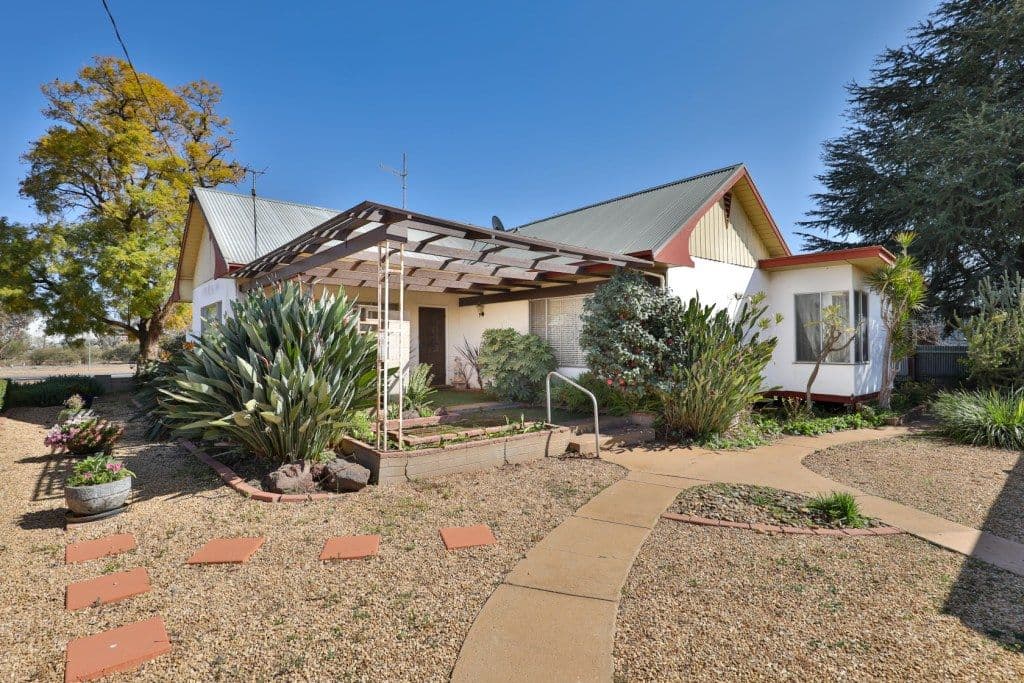 7 Jacaranda Street, Red Cliffs VIC 3496, Red Cliffs - Thumbnail 2