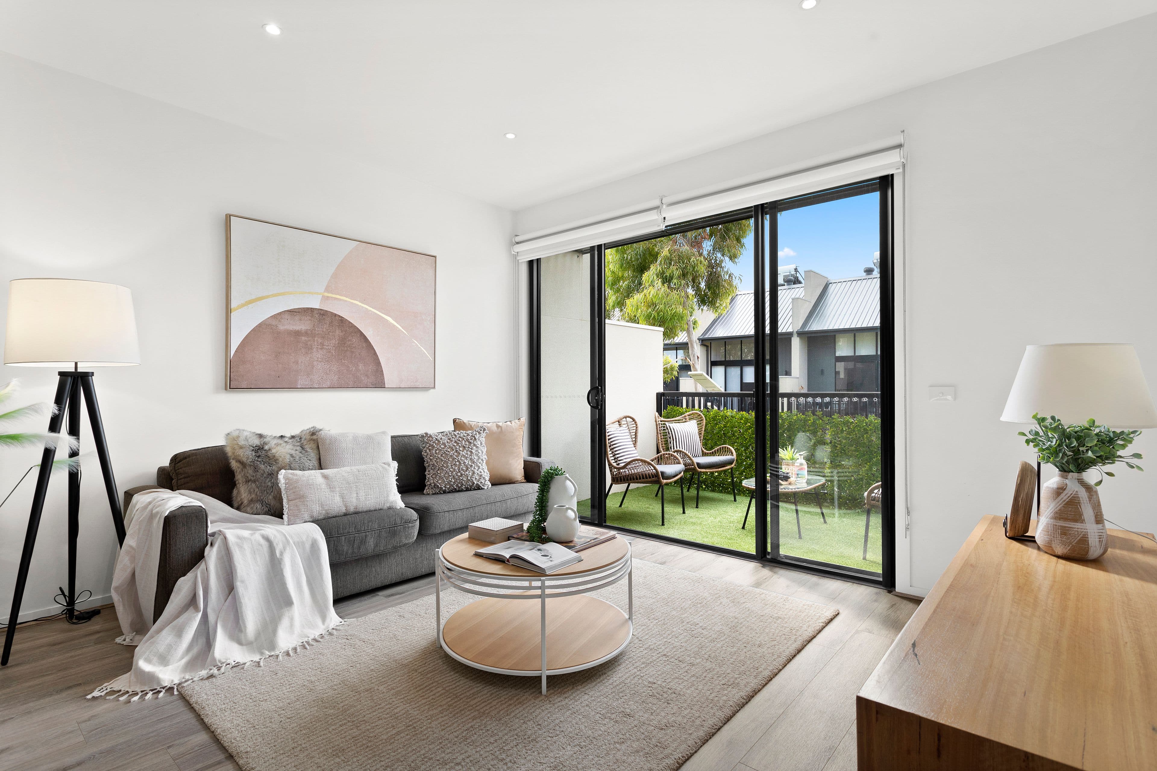 10 Central Park Walk, Cheltenham VIC 3192, Cheltenham - Thumbnail 2