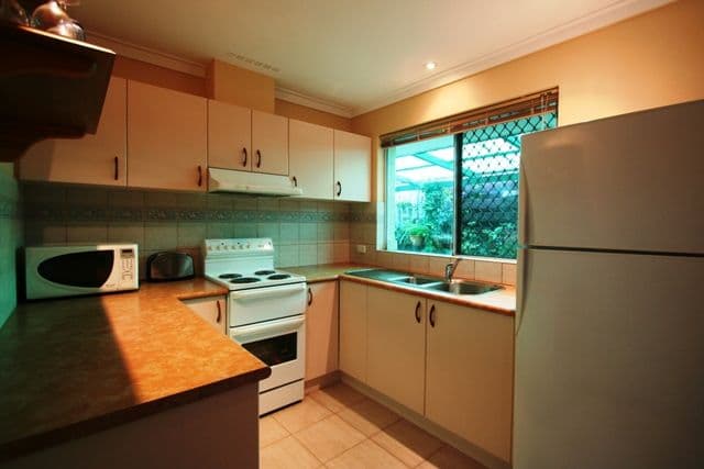 4 Alsace Street, CARINE WA 6020, Carine - Thumbnail 7