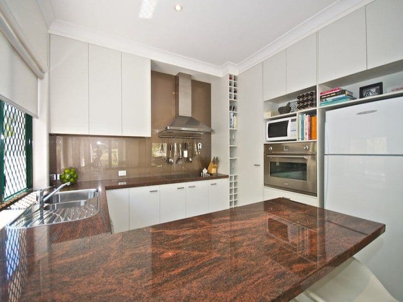 10 Steyning Court, ARUNDEL QLD 4214, Arundel - Thumbnail 3