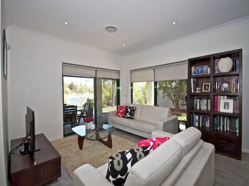 10 Steyning Court, ARUNDEL QLD 4214, Arundel - Thumbnail 4
