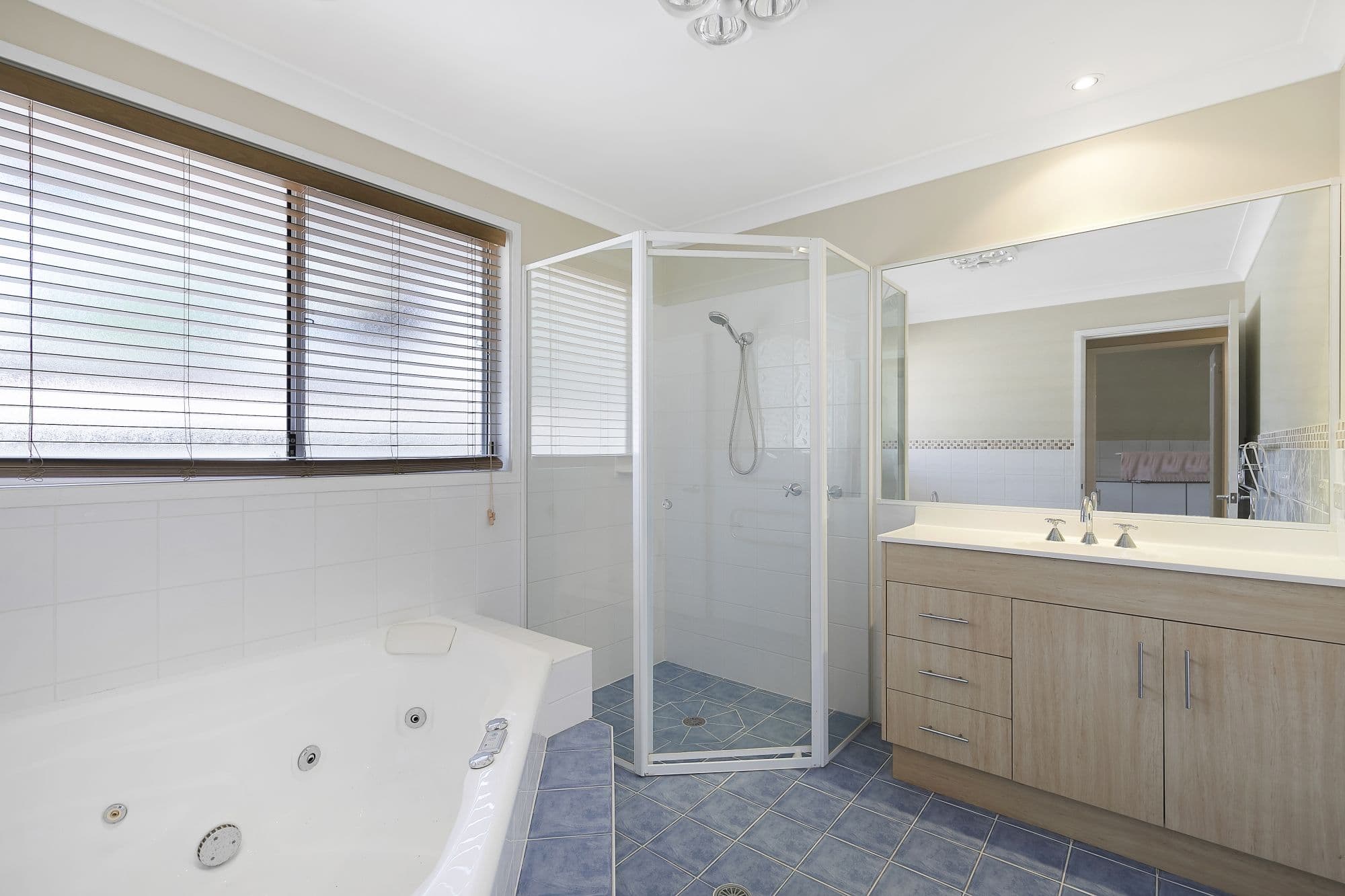 7 Lachlan Place, Berkeley Vale NSW 2261, Berkeley Vale - Thumbnail 6