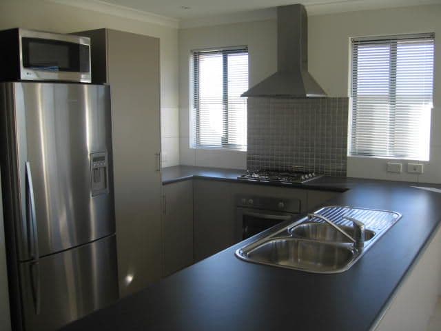 7 Flavio Crescent, GERALDTON WA 6530, Geraldton - Thumbnail 3