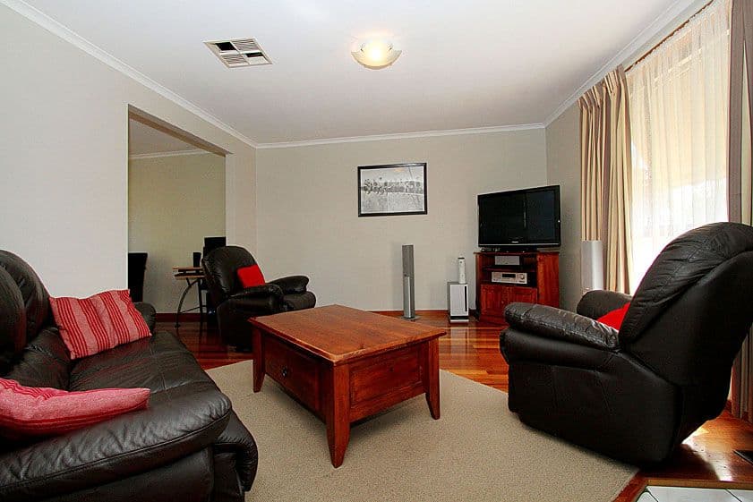 4 Forbes Court, MILL PARK VIC 3082, Mill Park - Thumbnail 5