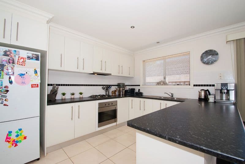 95 Vincent Drive, SOUTH MORANG VIC 3752, South Morang - Thumbnail 2