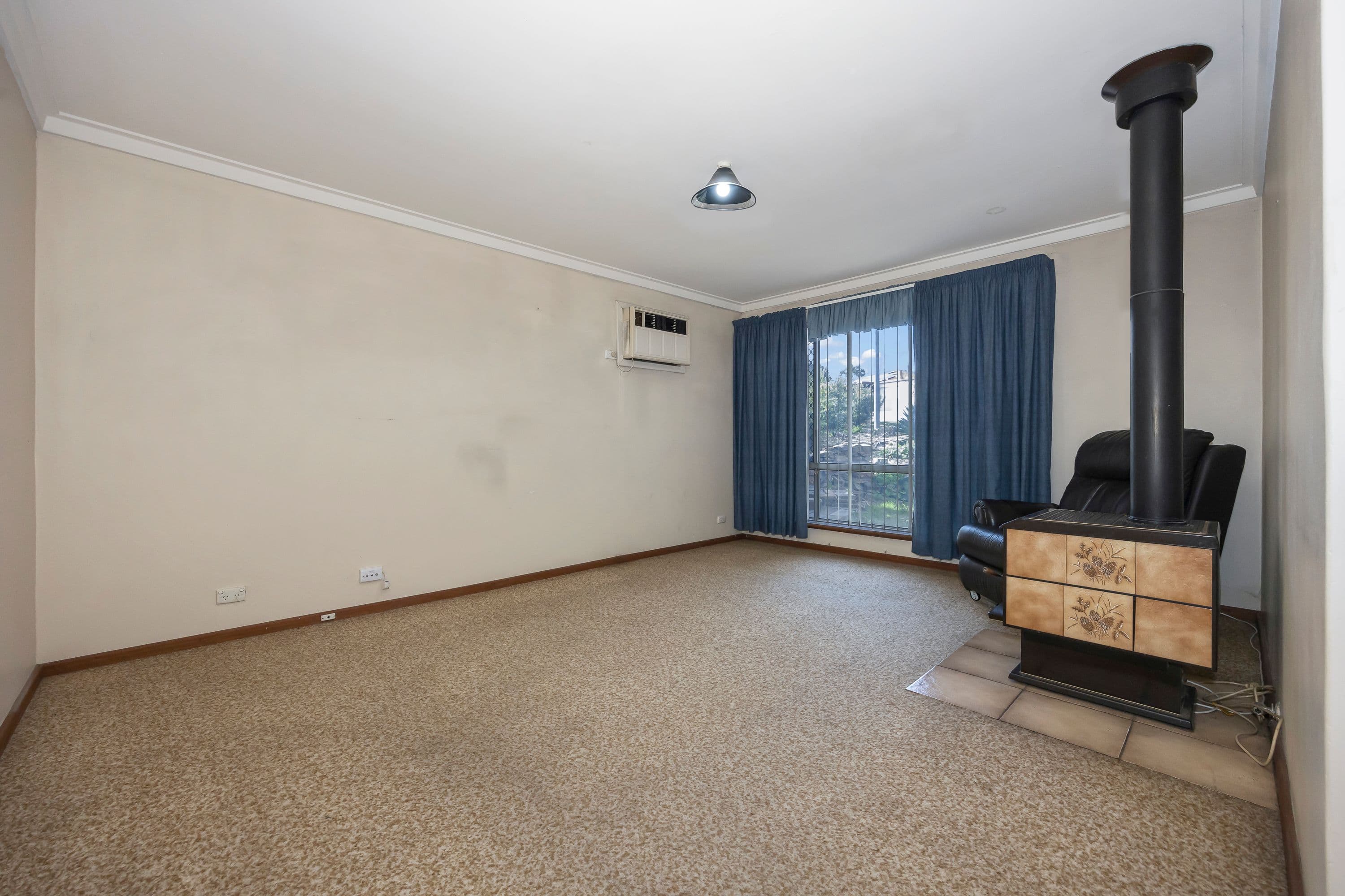 46 Burgland Drive, Girrawheen WA 6064, Girrawheen - Thumbnail 7