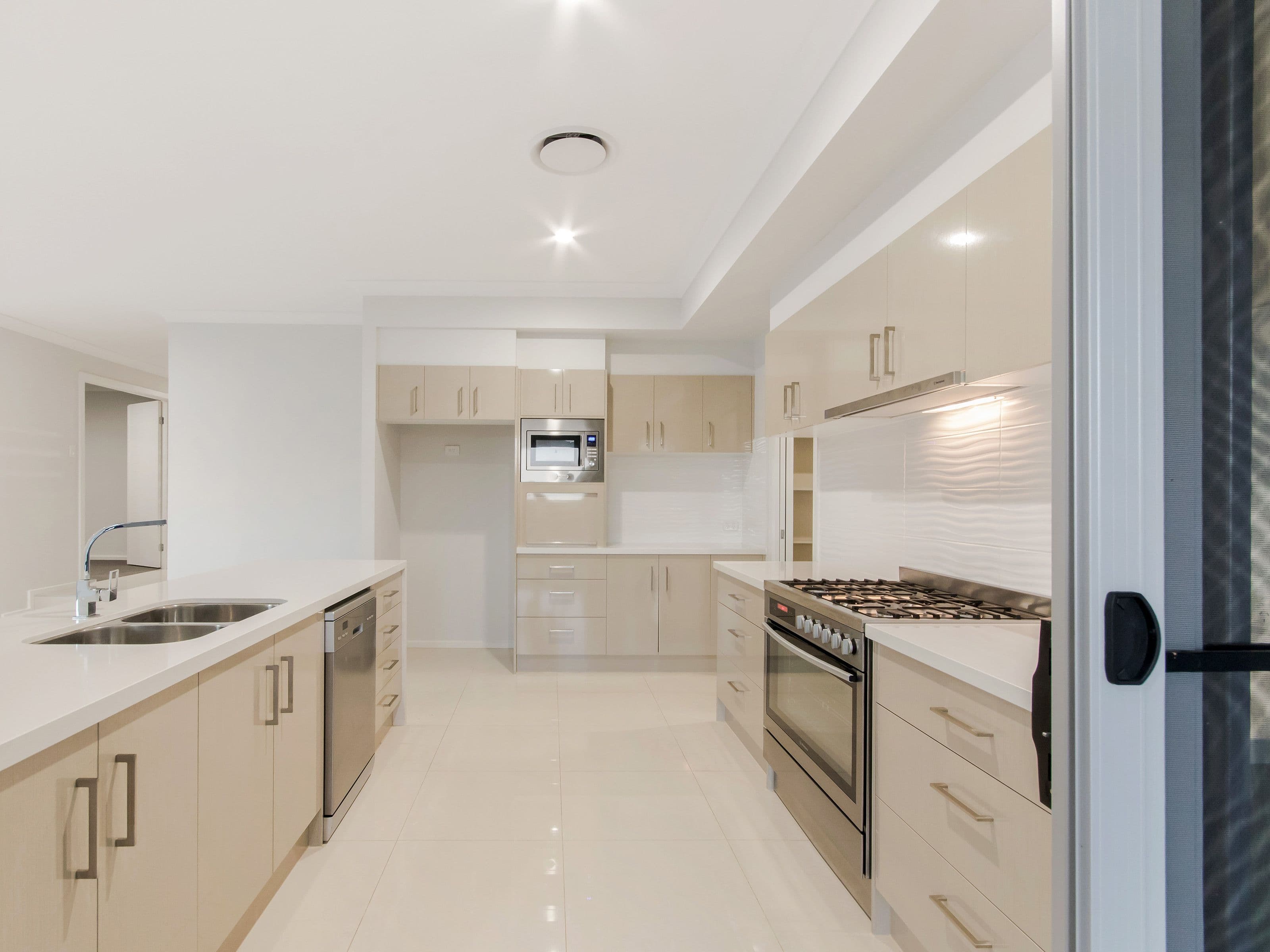 19 Kimberley Creek Road, UPPER COOMERA QLD 4209, Upper Coomera - Thumbnail 4