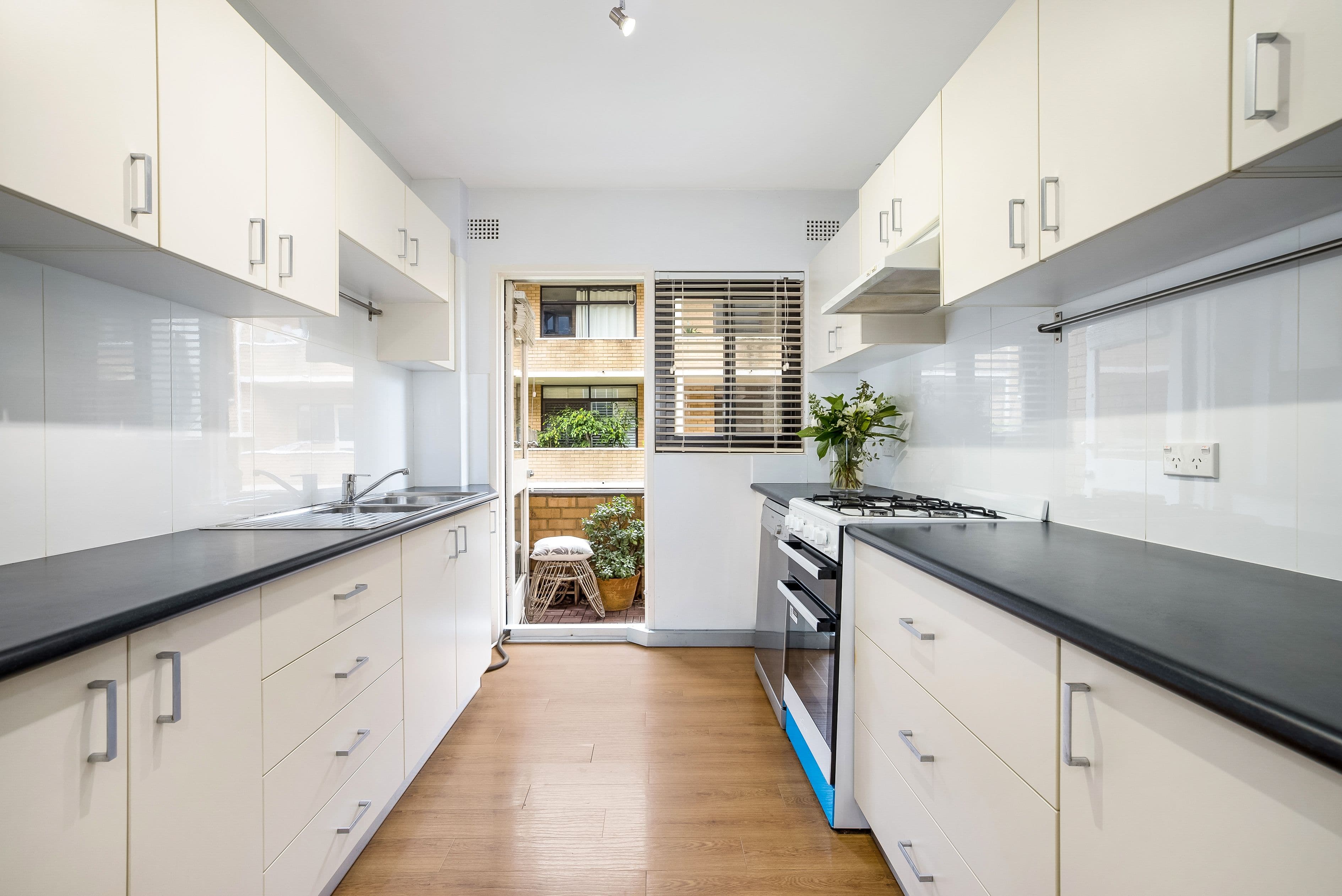 3 Byron Street, Coogee NSW 2034, Coogee - Thumbnail 2