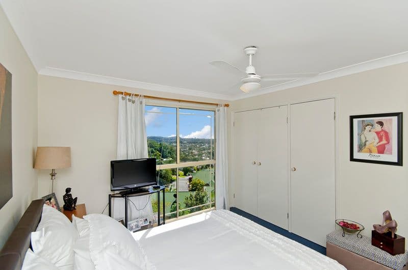 76 Hoffschildt Drive, CURRUMBIN WATERS QLD 4223, Currumbin Waters - Thumbnail 5