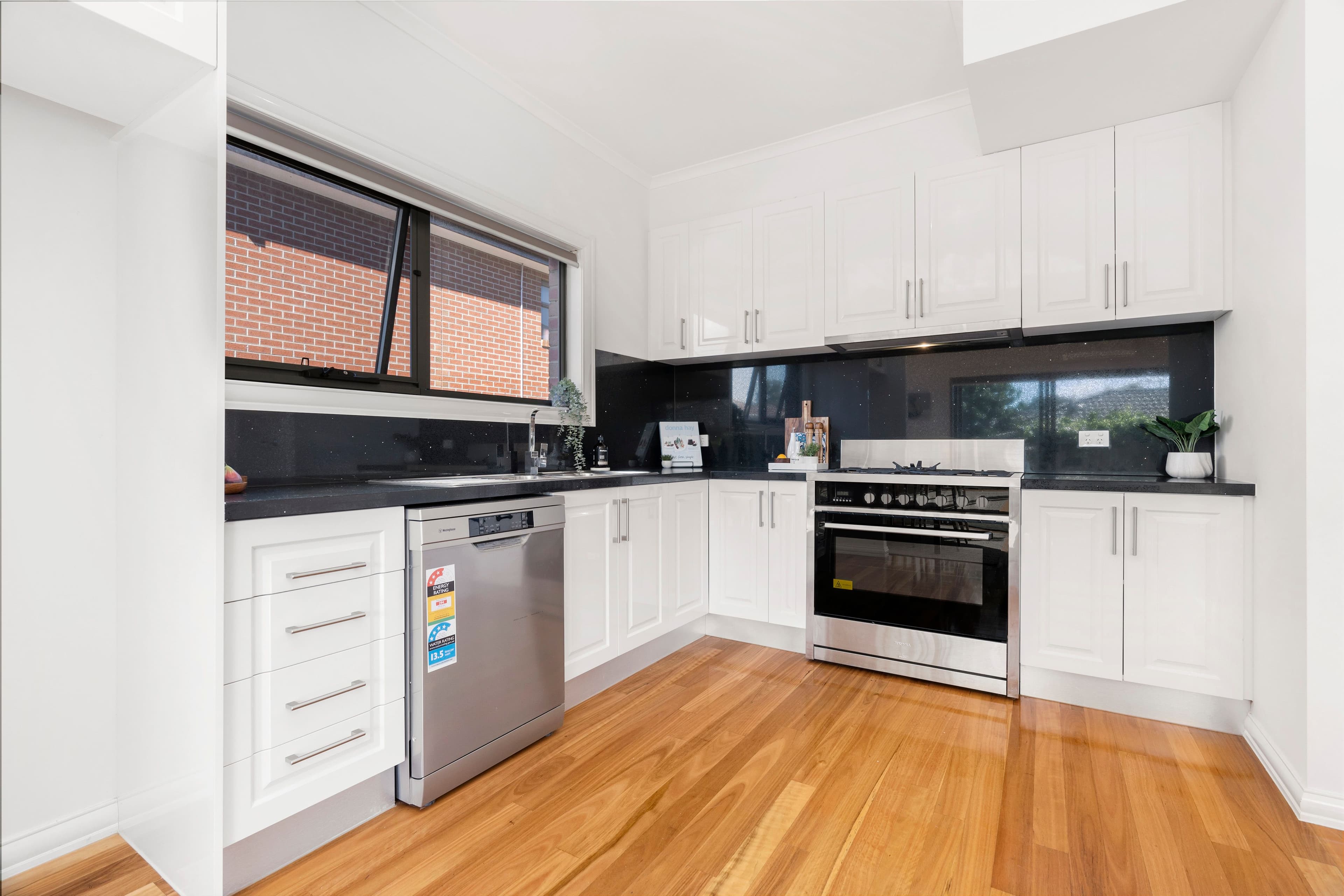9 Bega Street, Chadstone VIC 3148, Chadstone - Thumbnail 3