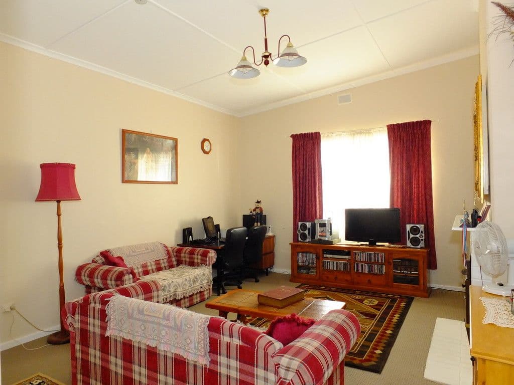 2 Elder Street, Wallaroo SA 5556, Wallaroo - Thumbnail 5