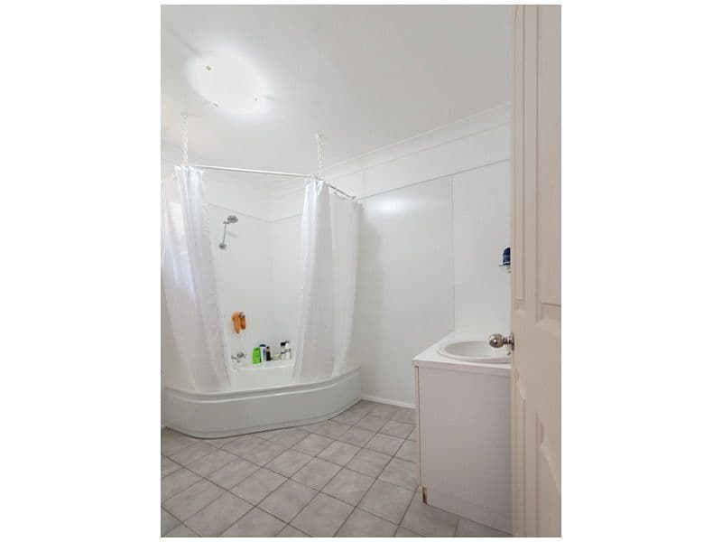 19 Symons Street, PARK AVENUE QLD 4701, Park Avenue - Thumbnail 7