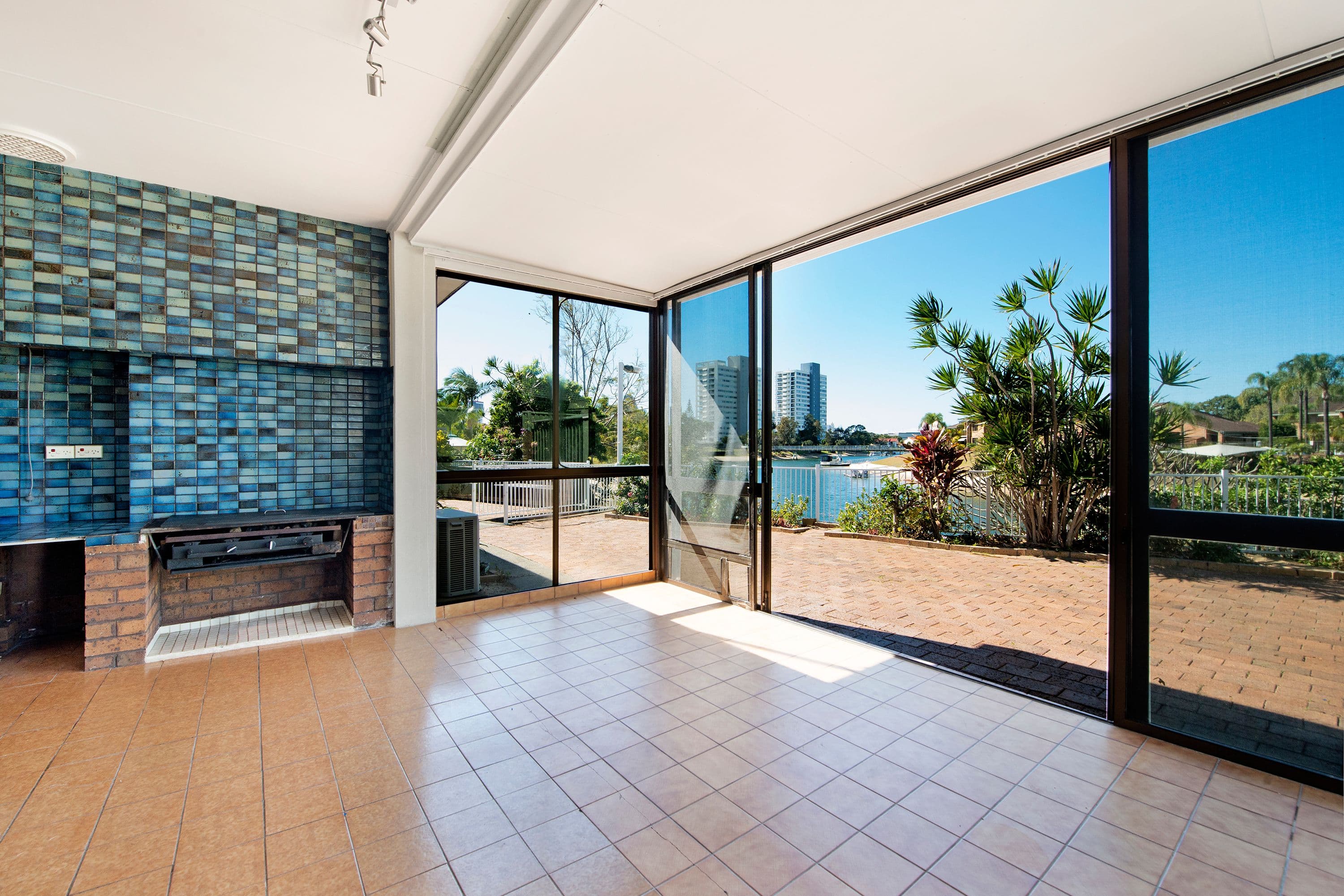 4 Plumosa Court, Mermaid Waters QLD 4218, Mermaid Waters - Thumbnail 8