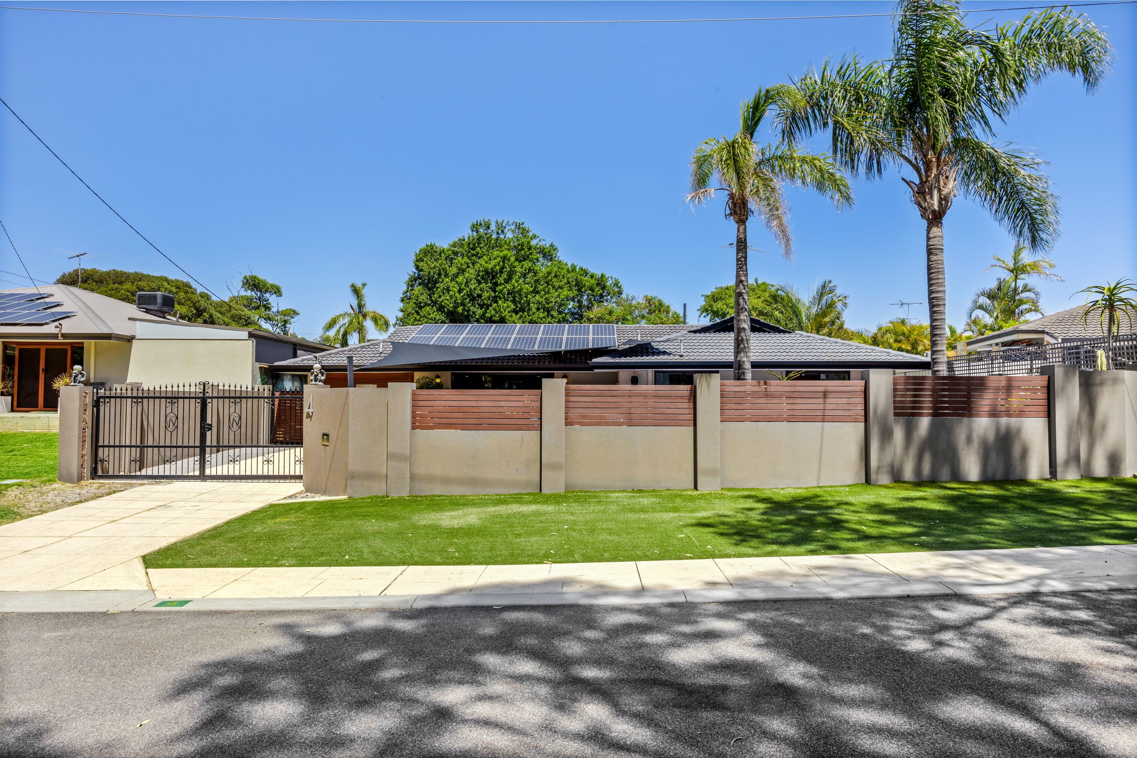4 Ninnis Place South, Hillarys WA 6025, Hillarys - Image 1