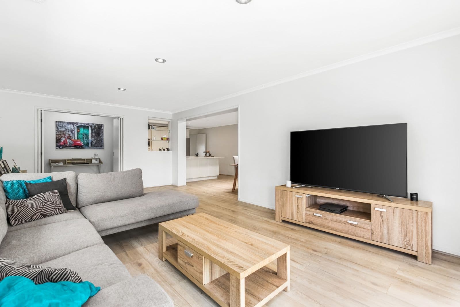 17 Palmer Court, Hoppers Crossing VIC 3029, Hoppers Crossing - Thumbnail 2