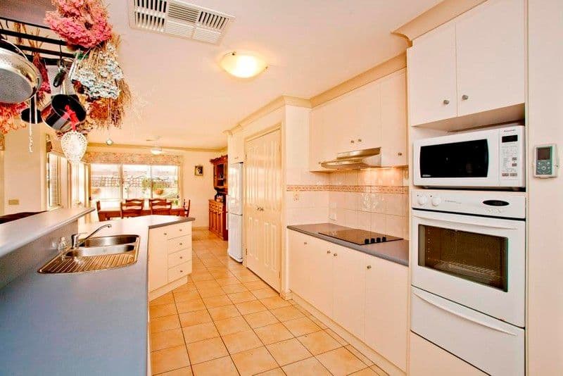 19 Lakeside Boulevard, LARA VIC 3212, Lara - Thumbnail 3