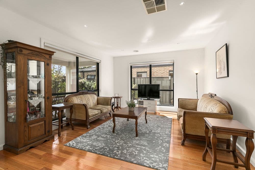30 Bluebird Way, Roxburgh Park VIC 3064, Roxburgh Park - Thumbnail 3