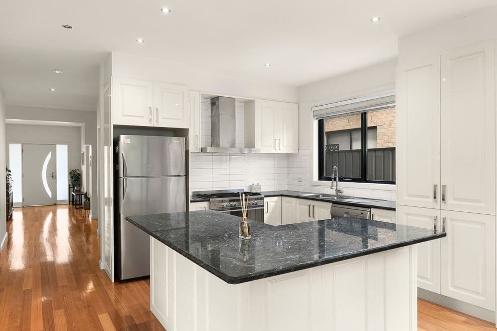 30 Bluebird Way, Roxburgh Park VIC 3064, Roxburgh Park - Thumbnail 5