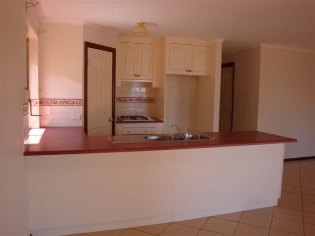 26 Quantock Crescent, CRAIGMORE SA 5114, Craigmore - Thumbnail 3