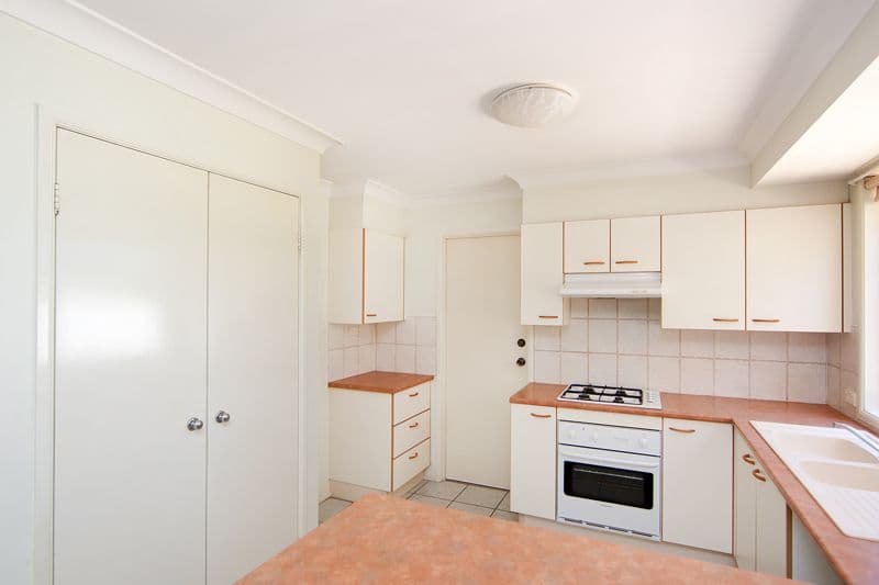 18 Macintyre Street, BATEAU BAY NSW 2261, Bateau Bay - Thumbnail 2