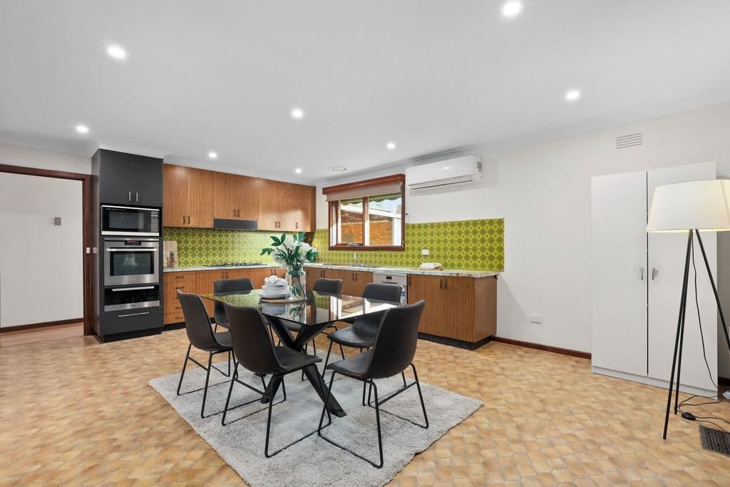 32 Margaret Street, Werribee VIC 3030, Werribee - Thumbnail 3