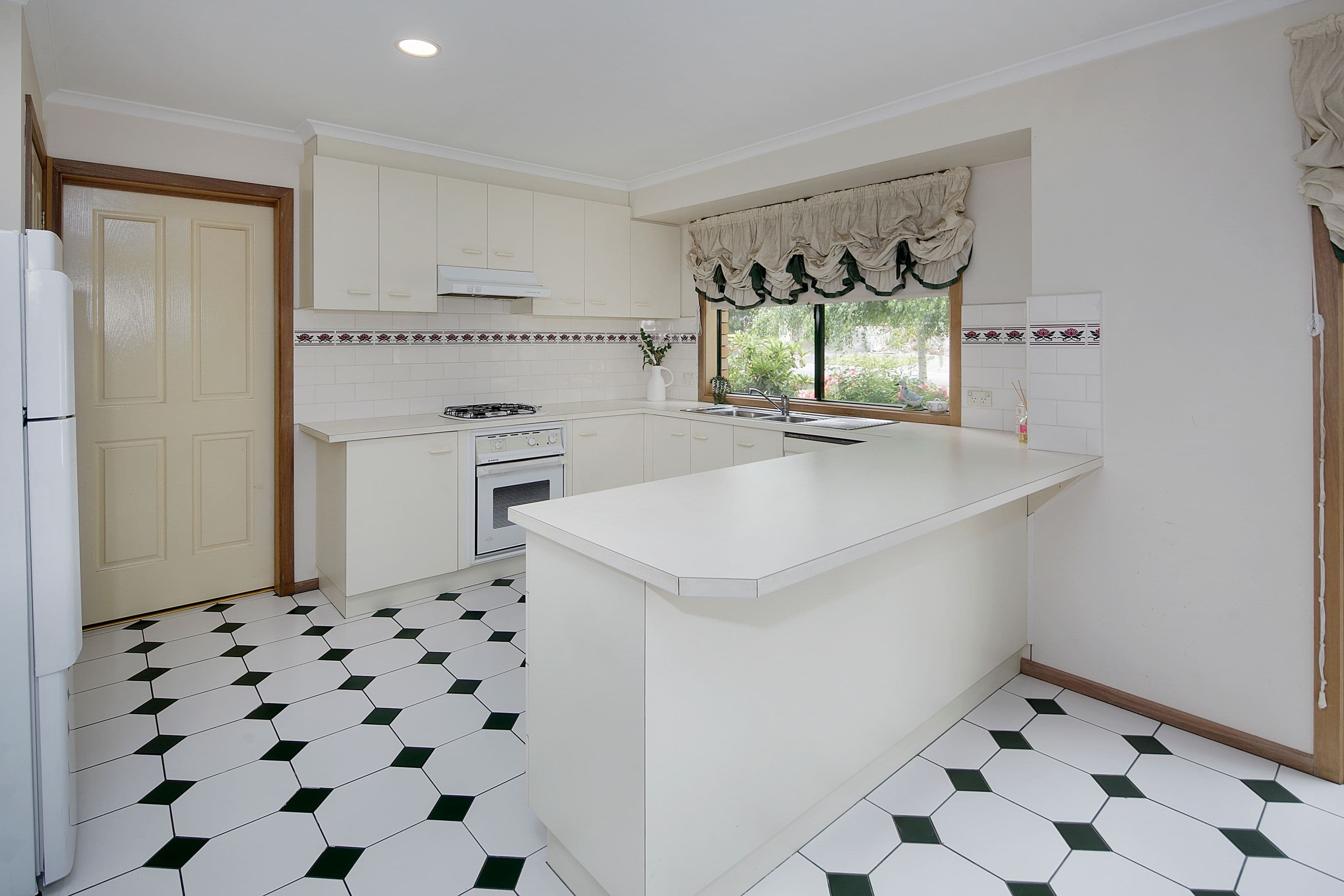 24 Cotoneaster Way, Langwarrin VIC 3910, Langwarrin - Thumbnail 8