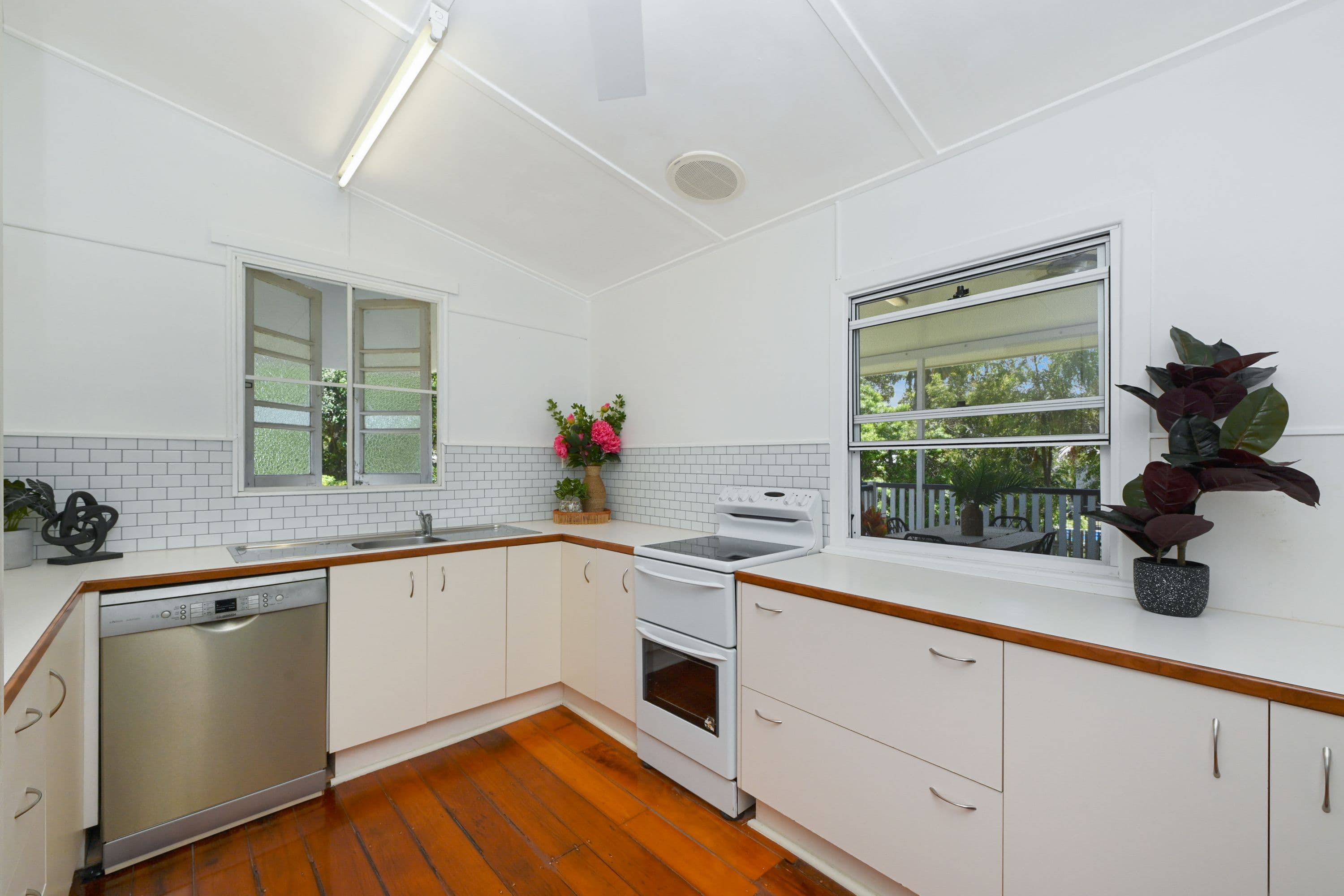62 Armstrong Street, Hermit Park QLD 4812, Hermit Park - Thumbnail 4