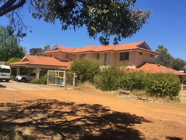 12 Crestview Crescent, Kalamunda WA 6076, Kalamunda - Thumbnail 2