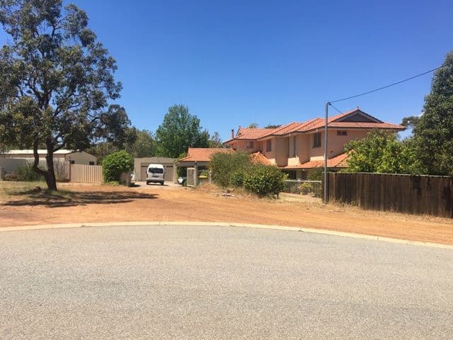 12 Crestview Crescent, Kalamunda WA 6076, Kalamunda - Thumbnail 3