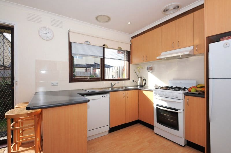 25 Petrie Street, FRANKSTON VIC 3199, Frankston - Thumbnail 2