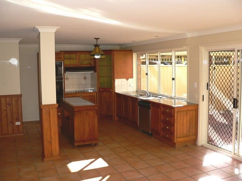 86 Pacific Pines Boulevard, PACIFIC PINES QLD 4211, Pacific Pines - Thumbnail 3