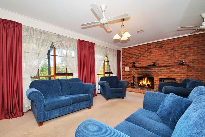 21 SAVANNA Drive, MOOROOLBARK VIC 3138, Mooroolbark - Thumbnail 2