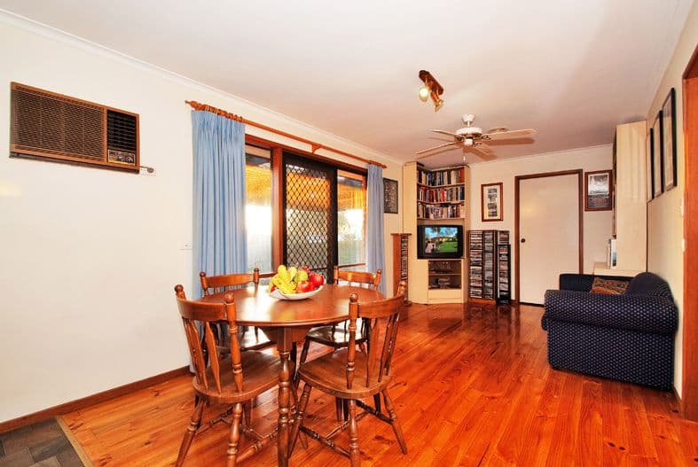 21 SAVANNA Drive, MOOROOLBARK VIC 3138, Mooroolbark - Thumbnail 4