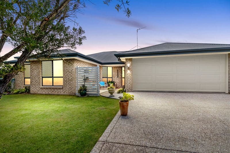 1 Maroon Court, Caloundra West - Thumbnail 2