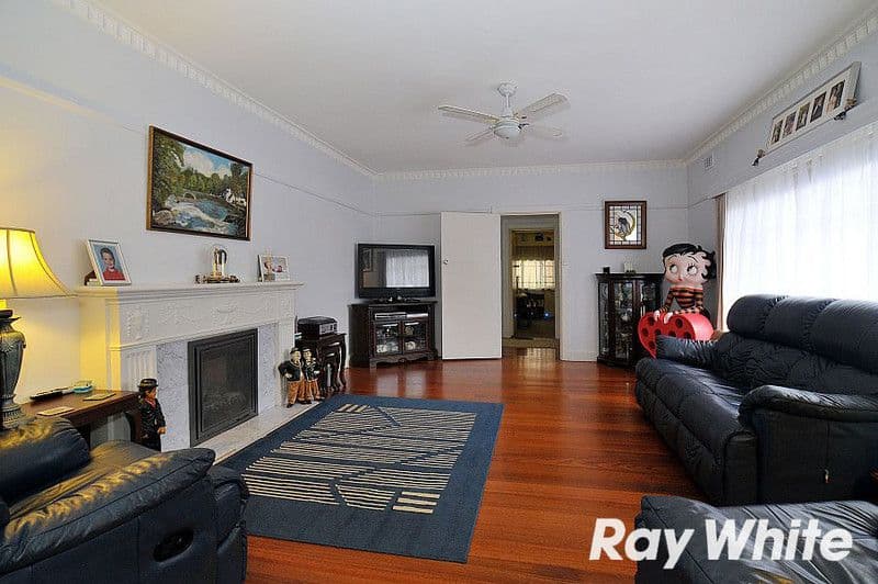22 Harrison Street, MITCHAM VIC 3132, Mitcham - Thumbnail 2