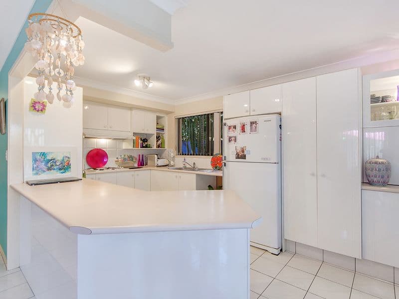 377 Benowa Road, BENOWA WATERS QLD 4217, Benowa - Thumbnail 6