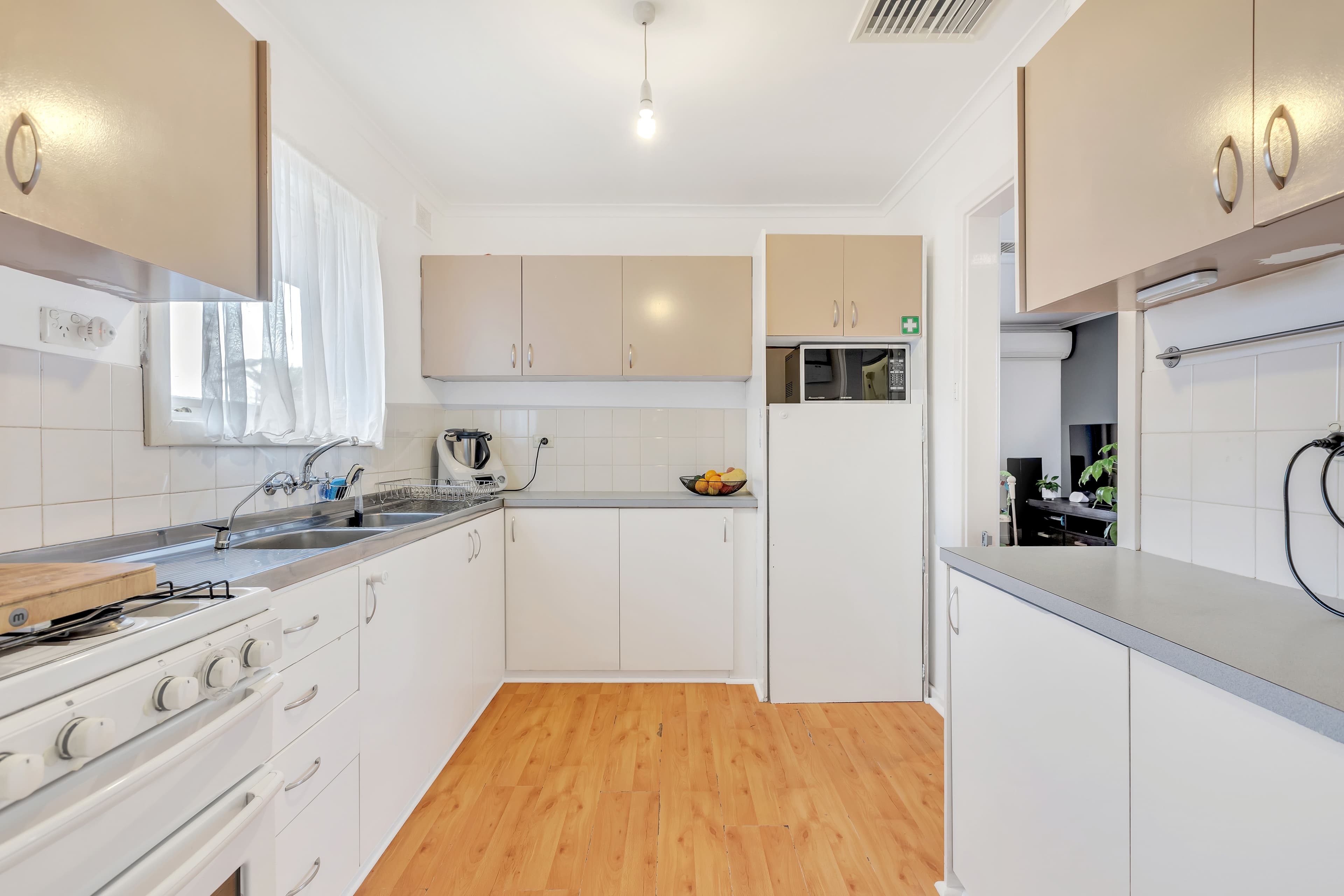 43 Seavington Road, Elizabeth Park SA 5113, Elizabeth Park - Thumbnail 2