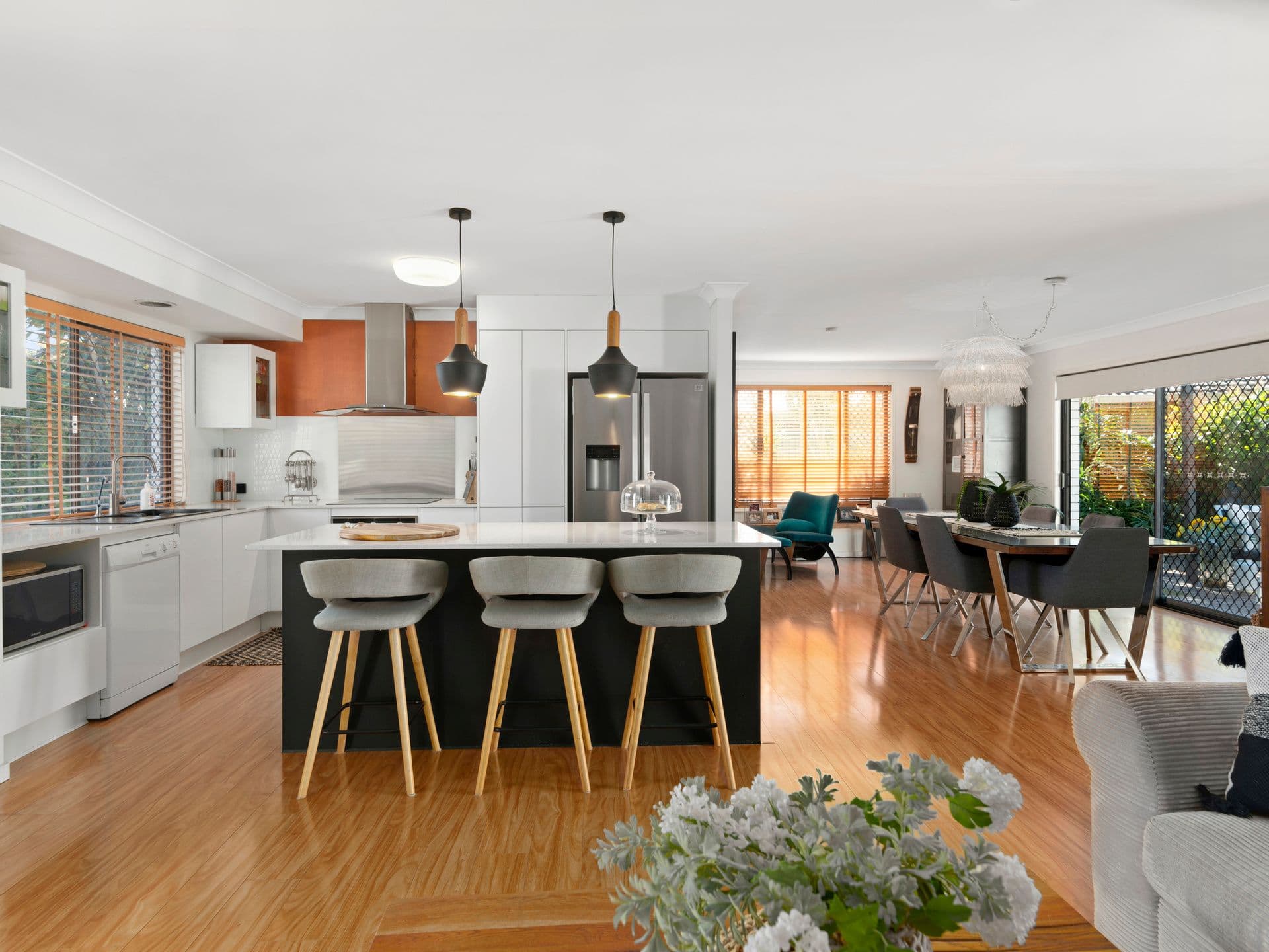 25 Carolina Close, ELANORA QLD 4221, Elanora - Image 1