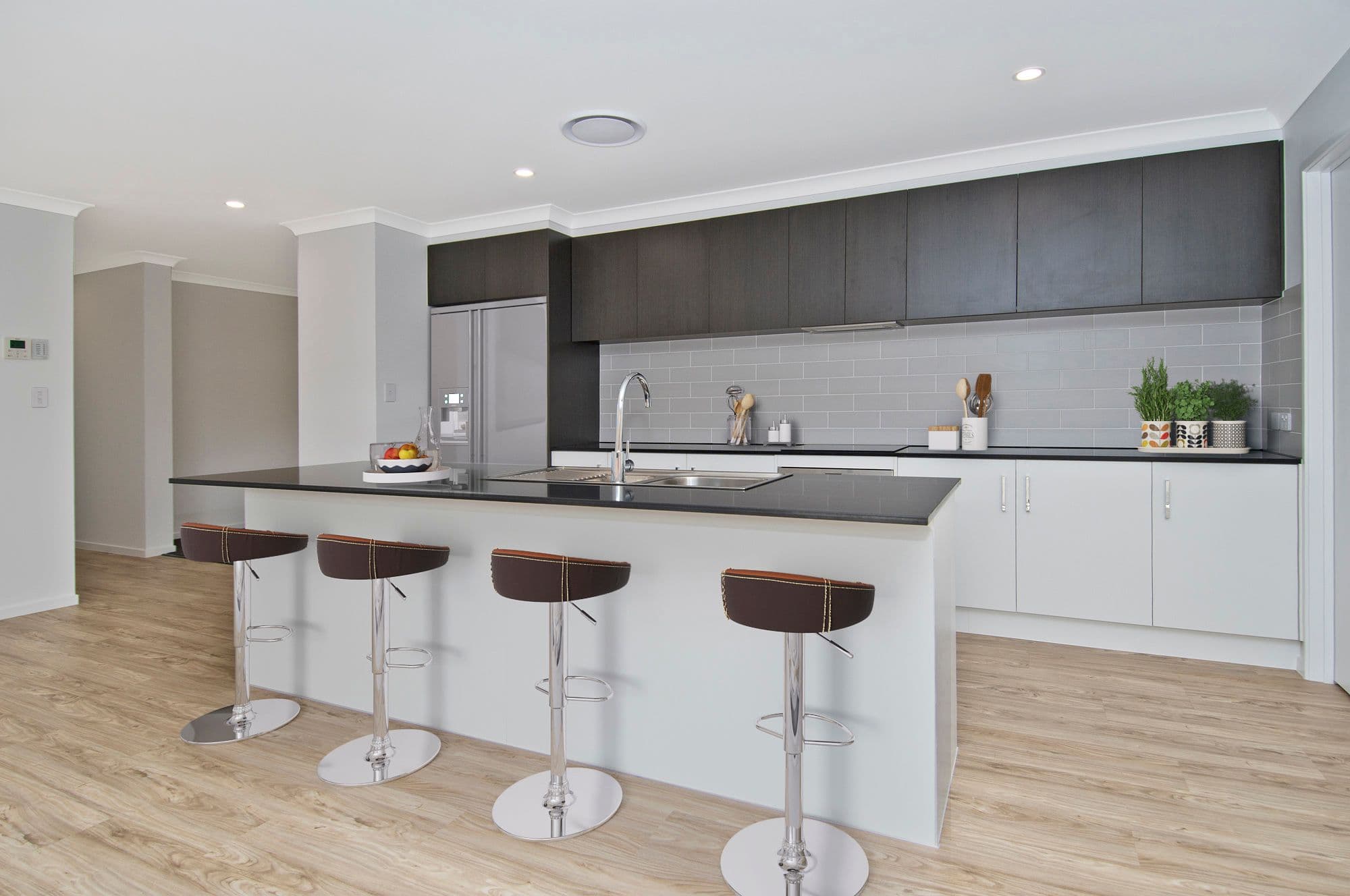 33 Merivale Avenue, Jimboomba QLD 4280, Jimboomba - Thumbnail 2