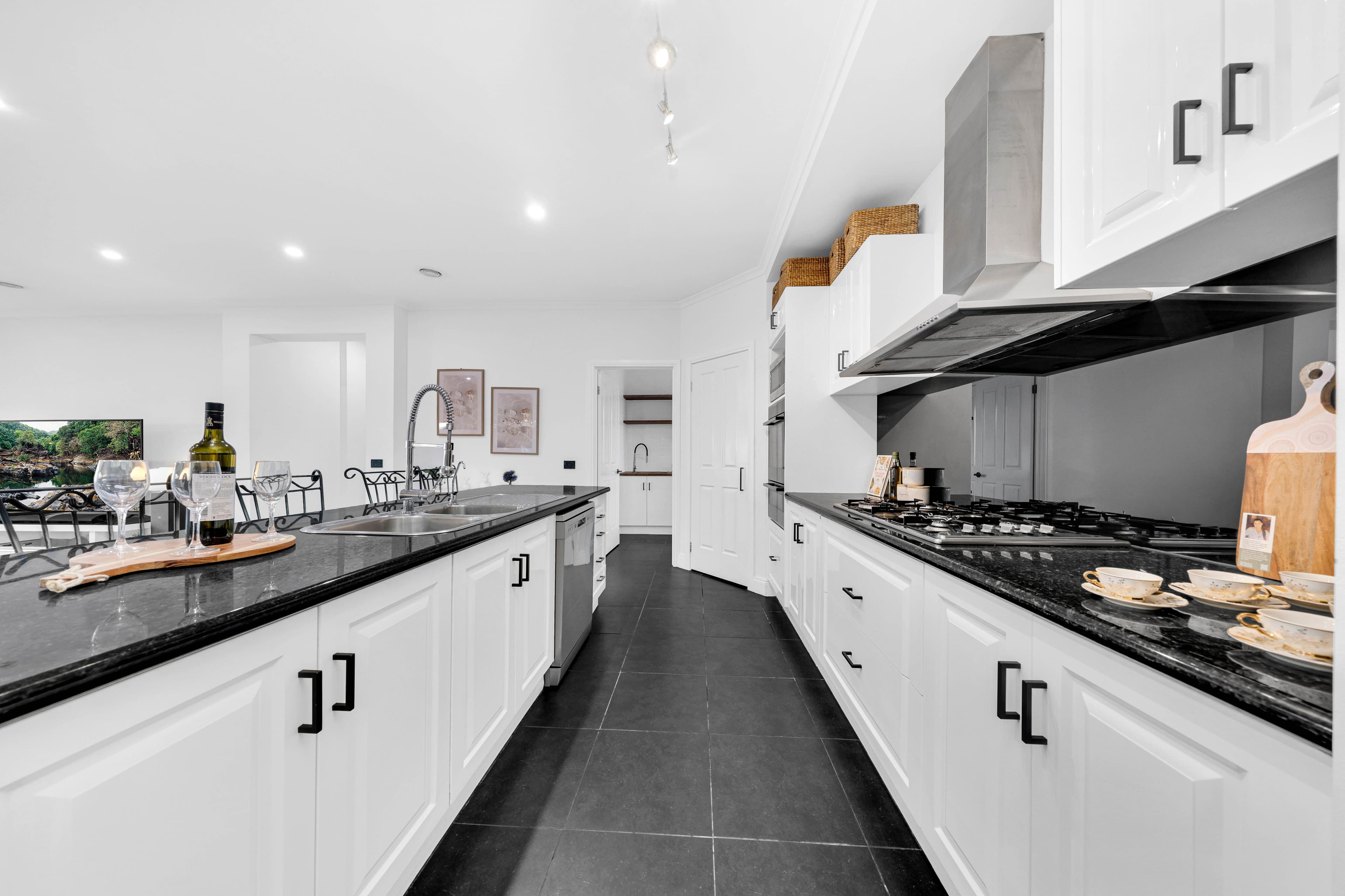 7 Stanley Jones Drive, South Morang VIC 3752, South Morang - Thumbnail 4