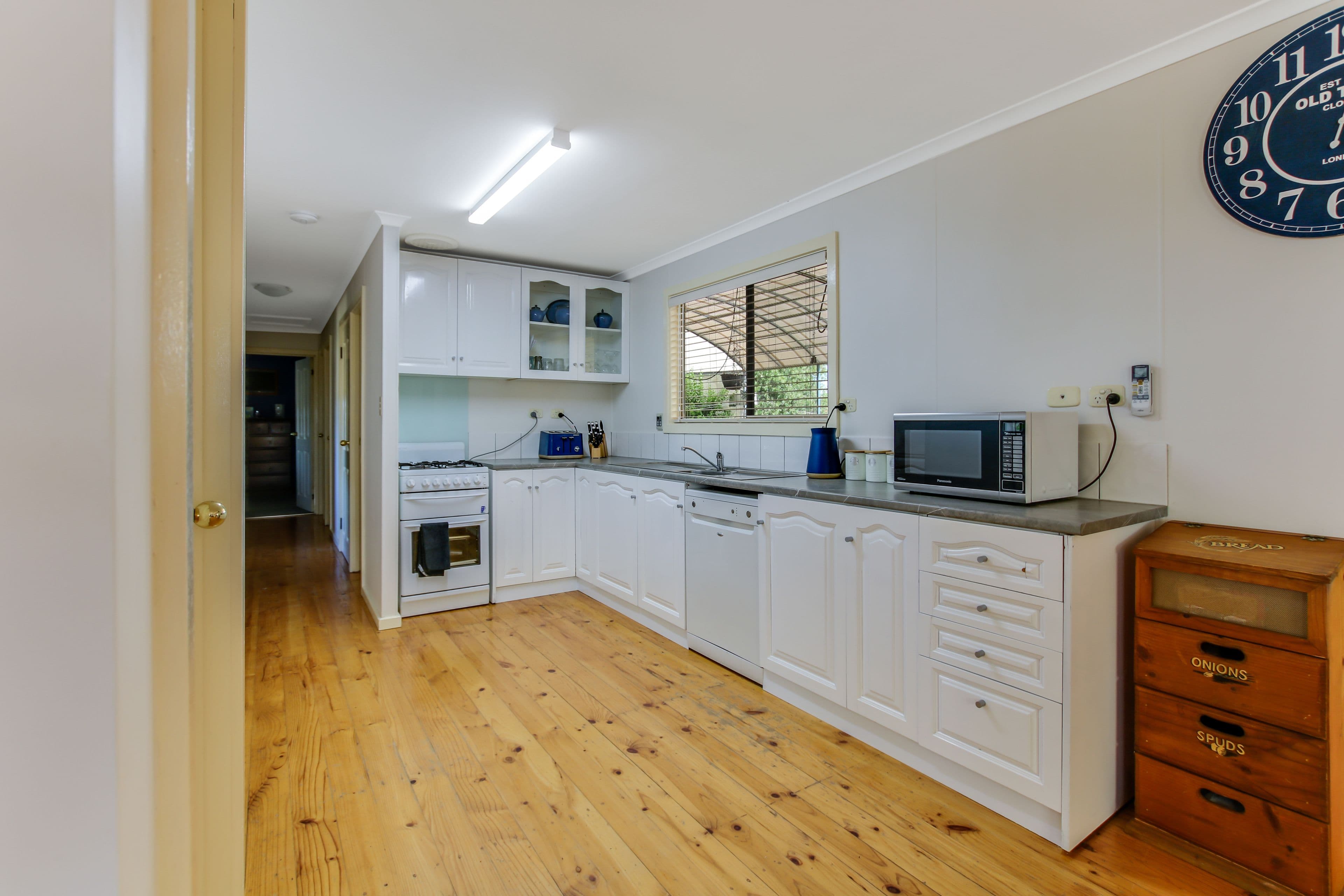 8 Mueller Street, Sunlands SA 5322, Sunlands - Thumbnail 3