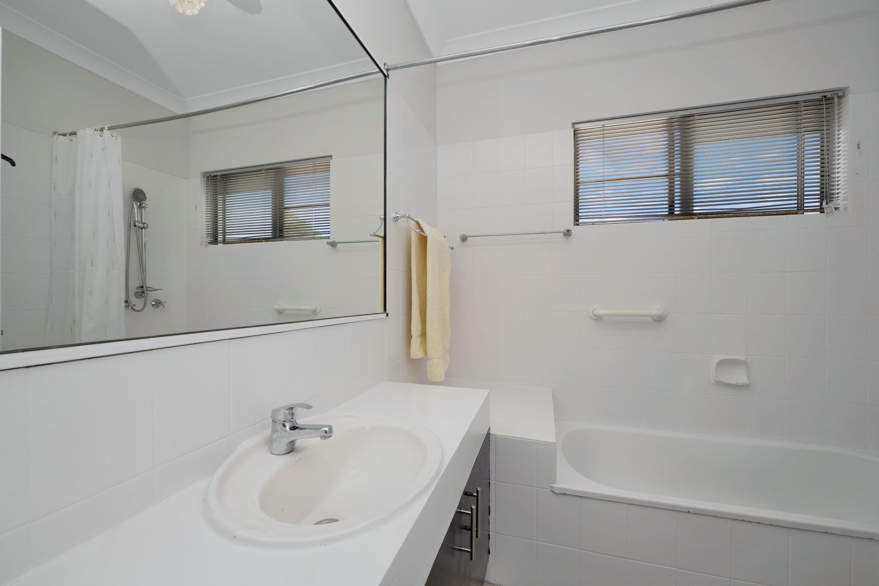 22 Halloran Street, Rosslea QLD 4812, Rosslea - Thumbnail 6