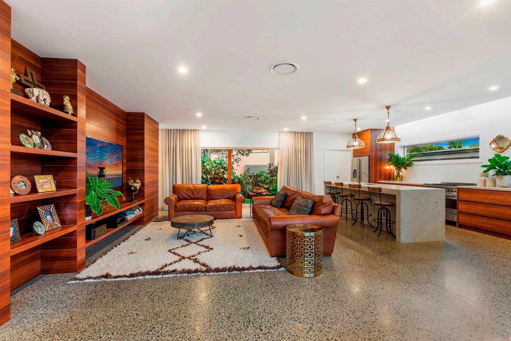 949 Gold Coast Highway, Palm Beach QLD 4221, Palm Beach - Thumbnail 2