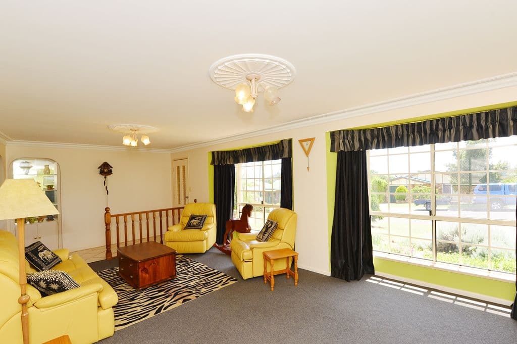 12 Candlebark Court, GLENVALE QLD 4350, Glenvale - Thumbnail 2
