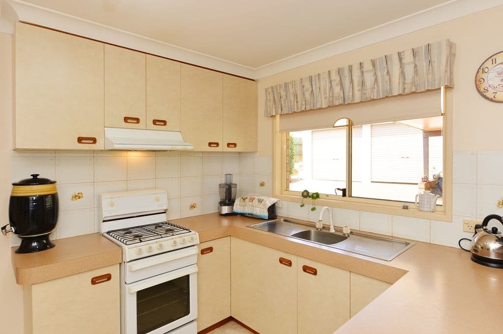 12 Candlebark Court, GLENVALE QLD 4350, Glenvale - Thumbnail 4