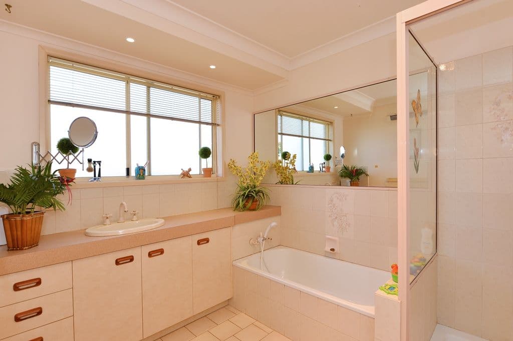 12 Candlebark Court, GLENVALE QLD 4350, Glenvale - Thumbnail 8